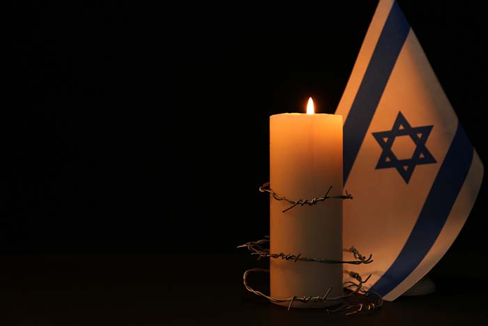 נר זיכרון ודגל ישראל